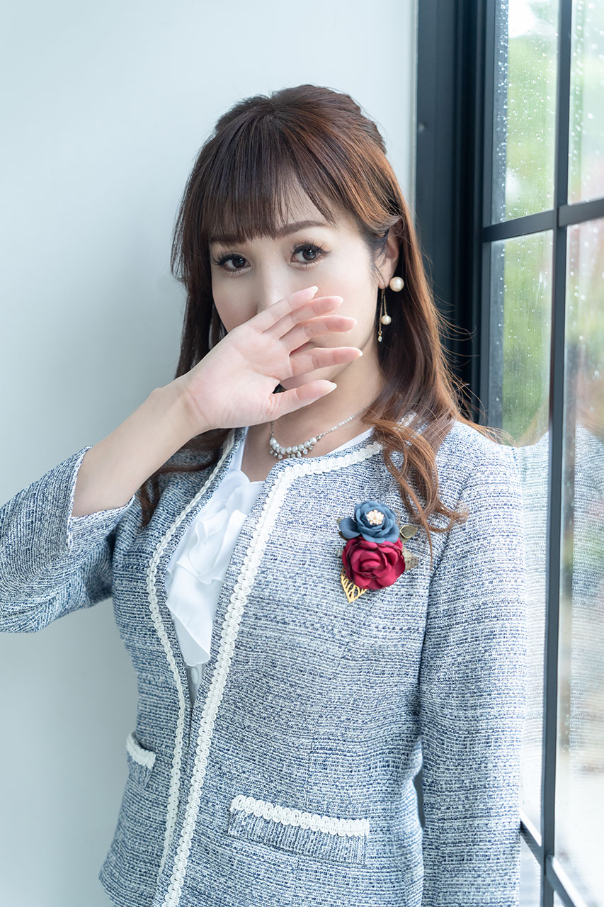 香咲静のプロフィール一般写真